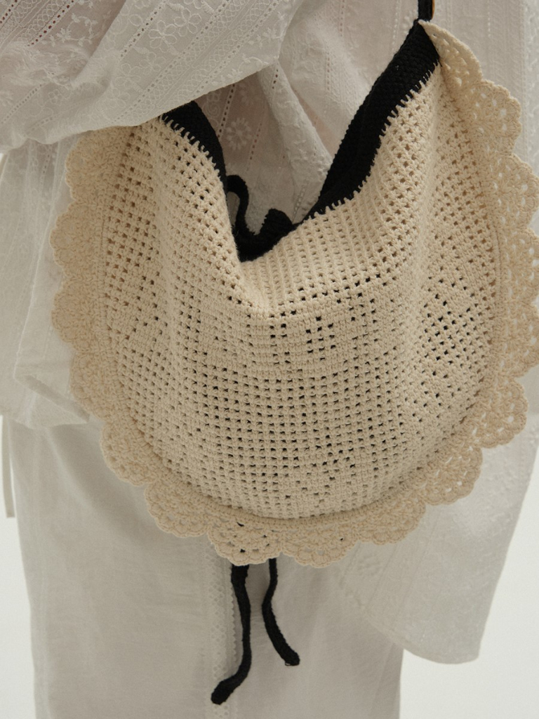 Rockfish Weatherwear | [CLOR] CROCHET HALF MOON BAG(SMALL